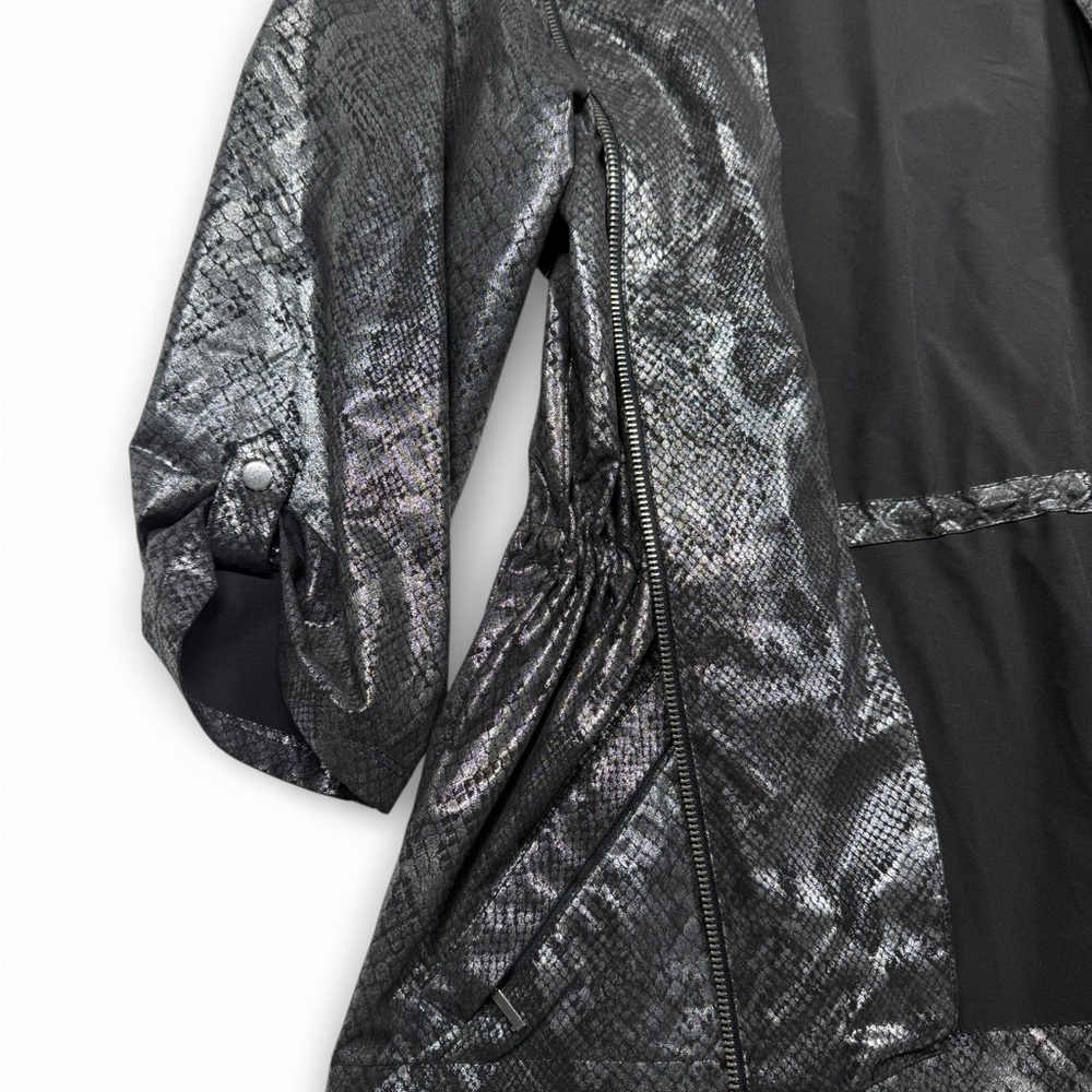 Zenergy by Chico’s metallic snake print jacket. - Picture 4 of 9